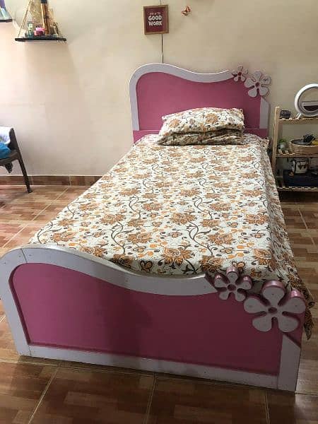 Single bed without mattress 4