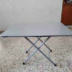 Folding table, center table, coffee table