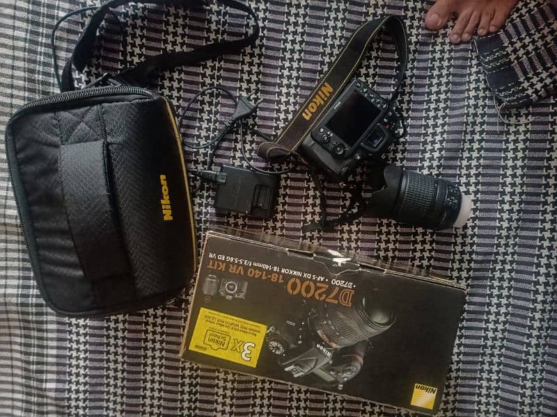 Nikon D7200 for sale in lush condition 3