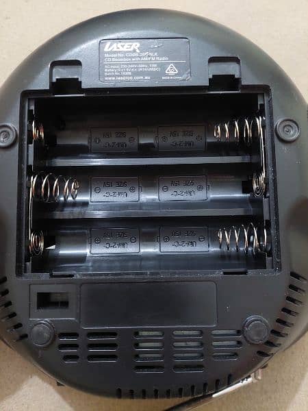 Radio-CD Player (Aux, Speaker) 15