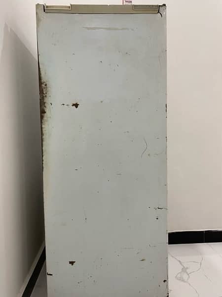 fridge 5 foot excellent working 4