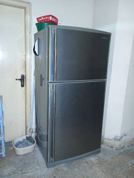 full size hitachi fridge japan 0