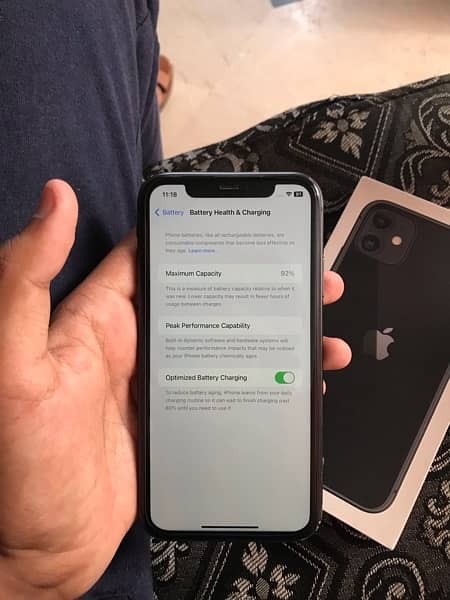 iphone 11 92 health with box 10by10 water pack urgent sale 3