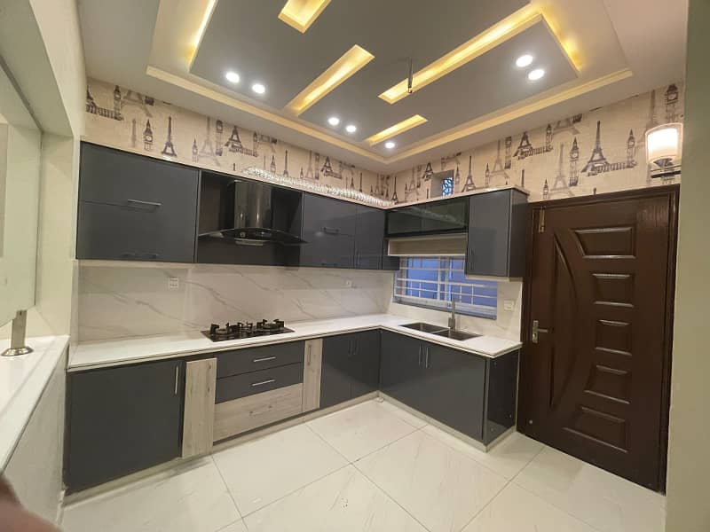 5 Mrla Designer House For sale in Multan Buch Executive Villas Urgent 5