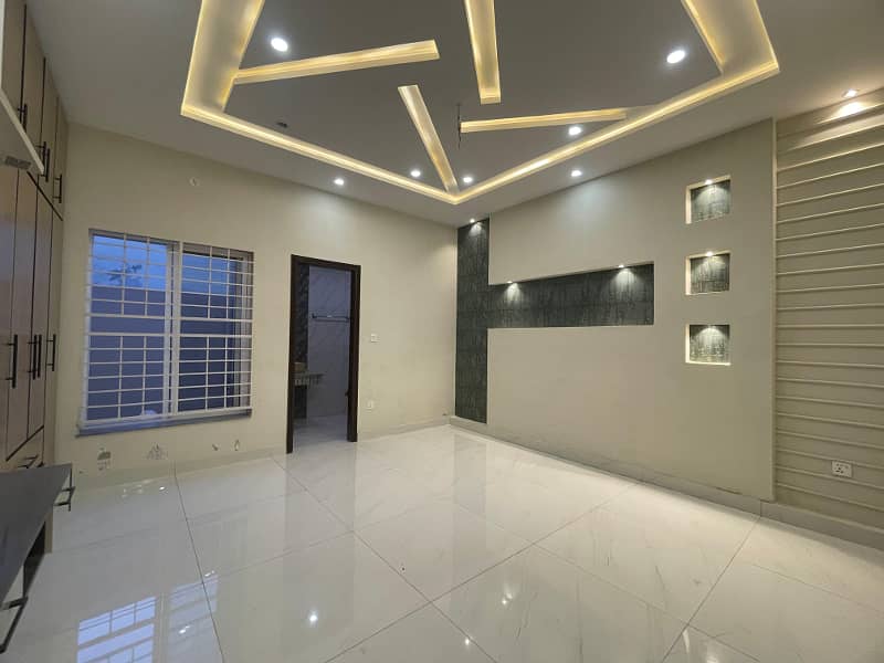 5 Mrla Designer House For sale in Multan Buch Executive Villas Urgent 6