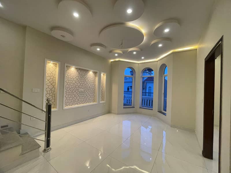 5 Mrla Designer House For sale in Multan Buch Executive Villas Urgent 8