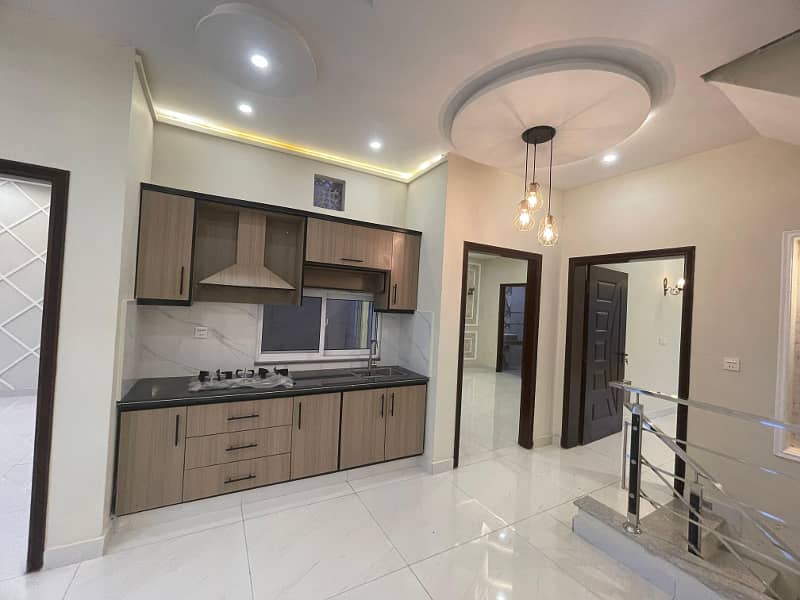 5 Mrla Designer House For sale in Multan Buch Executive Villas Urgent 10