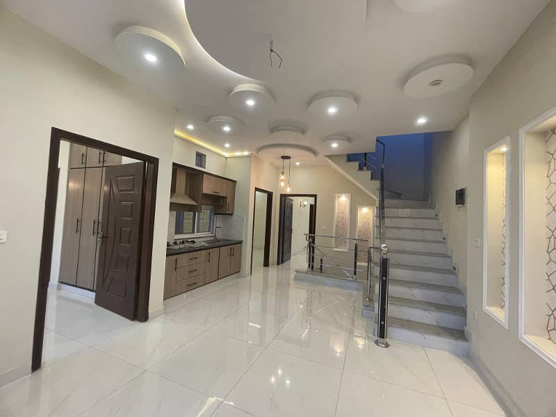 5 Mrla Designer House For sale in Multan Buch Executive Villas Urgent 11