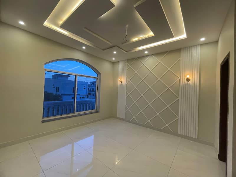 5 Mrla Designer House For sale in Multan Buch Executive Villas Urgent 12