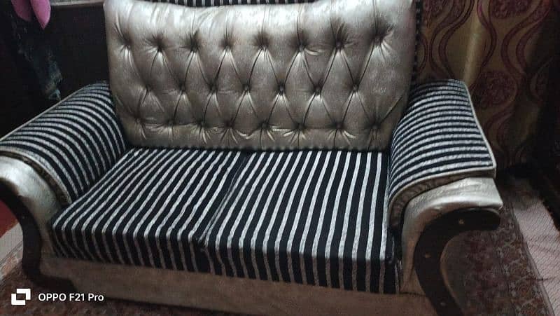 6 siter sofa forsale 1