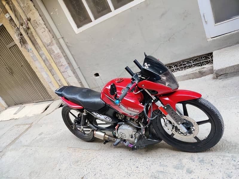 Yamaha ybr 125 2015 model gujrat num exchange also possible 1