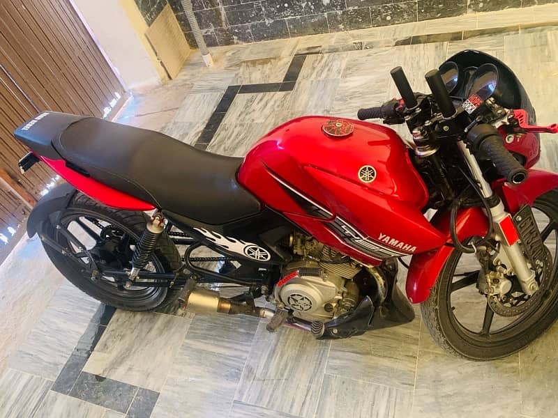 Yamaha ybr 125 2015 model gujrat num exchange also possible 9