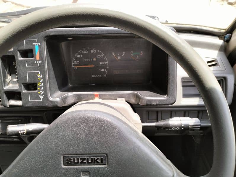 Suzuki Mehran VXR 2015 8