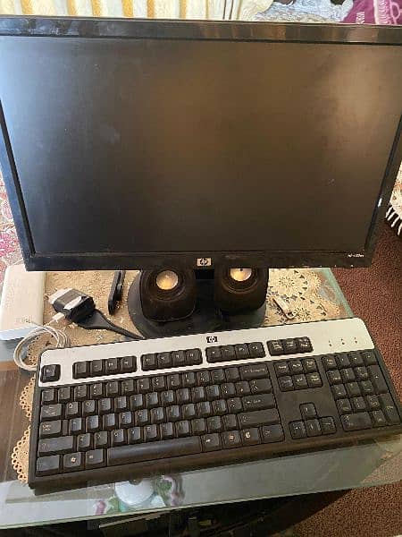 HP 2nd Generation With 18 inch Led, Mouse & keyboard 3