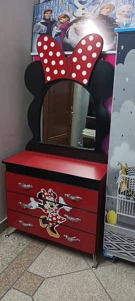 (READY STOCK) kids dressing table and mirror /kids furniture 2