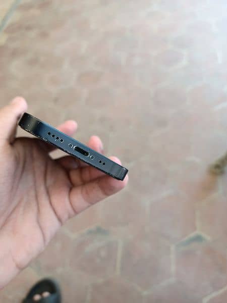 iPhone 12mini black colour 4