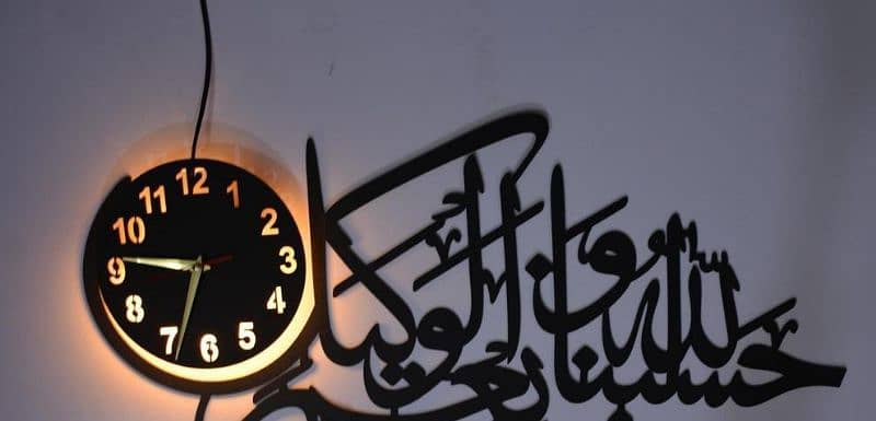 beautiful wall clock 1