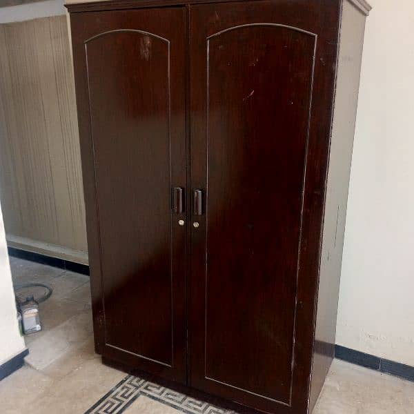 Beautiful and solid solid wood cupboard 1