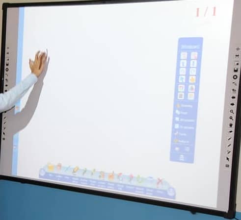 Smart Whiteboard, Interactive Board, Interactive Touch  Display IFP 4