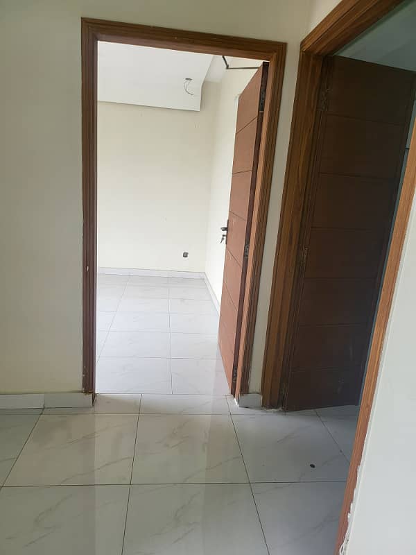 10 MARLA VILLA 6 BED FOR SALE NEAR TO LAHORE UNIVERSITY 15