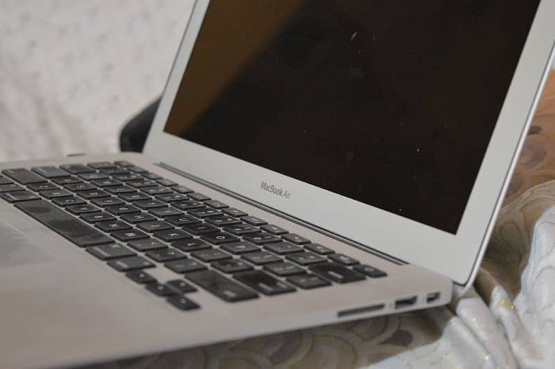 MacBook air 2012 for sell — 03112314862 2