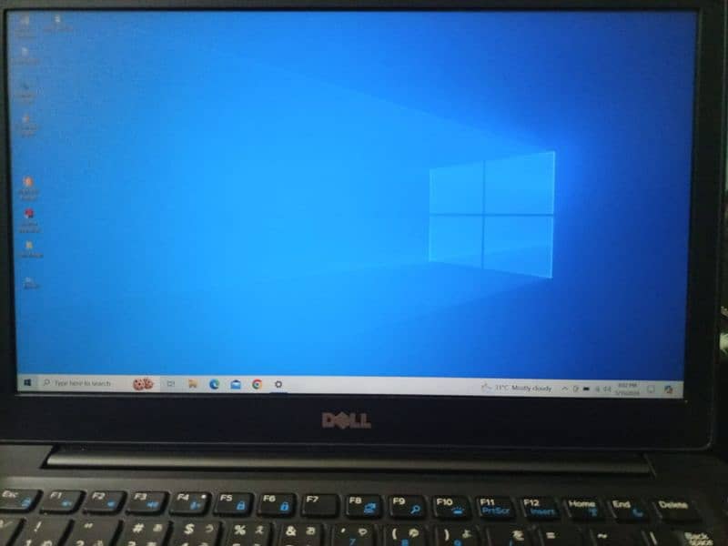 Dell laptop i5 7 Gen 0
