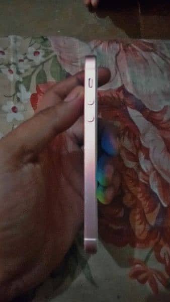 iPhone SE used ha 10by 9 5