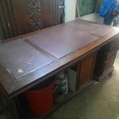 executive table with side table 0