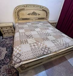 Bed for sale in Sialkot 0
