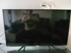 orient led tv in very good condition with a box full hd print