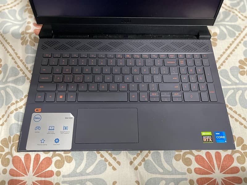 Dell G15 5520 1