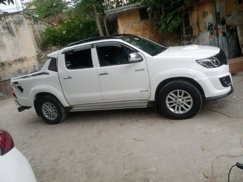 Toyota Hilux Vigo invincible 3