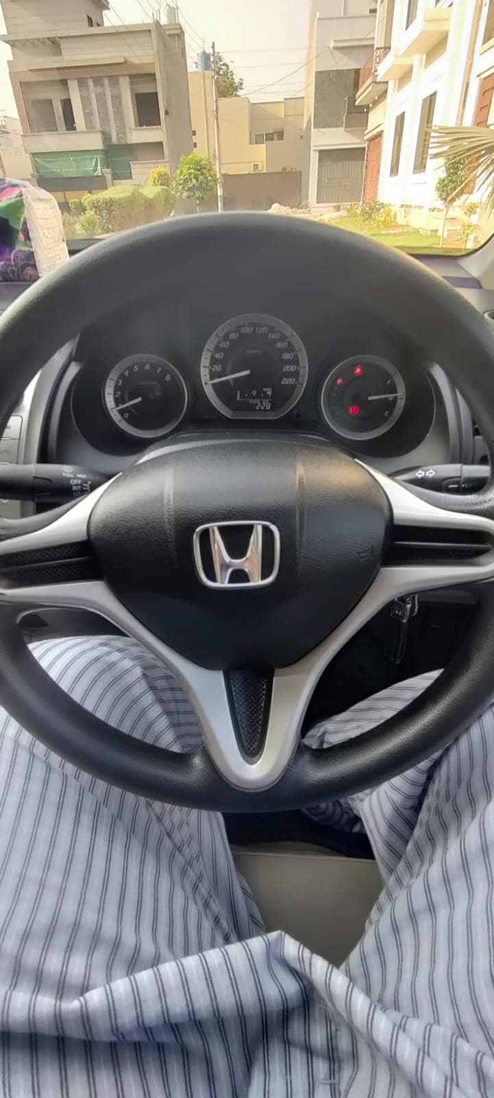 Honda City Aspire Auto Prosmatec 1.5 i-VTEC 2015 Model Mint Condition 4