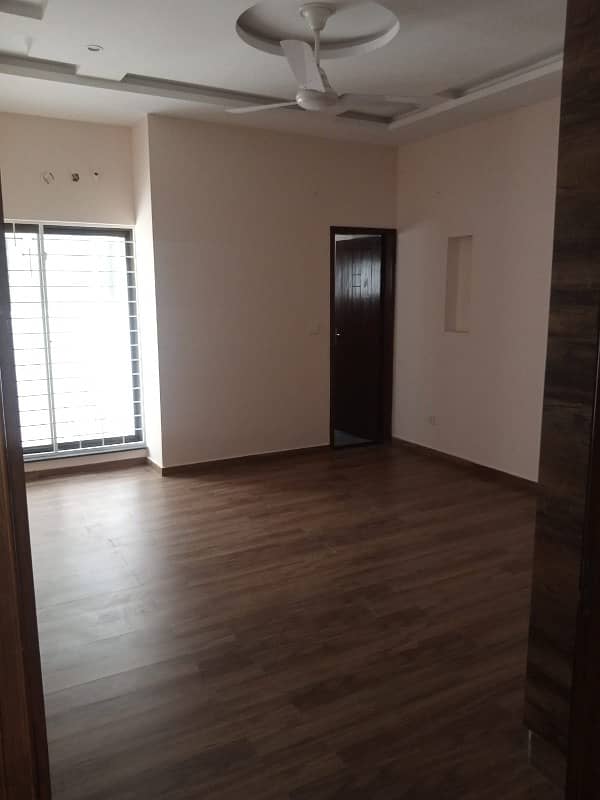 10 Marla House For Rent In Bahria Town 8