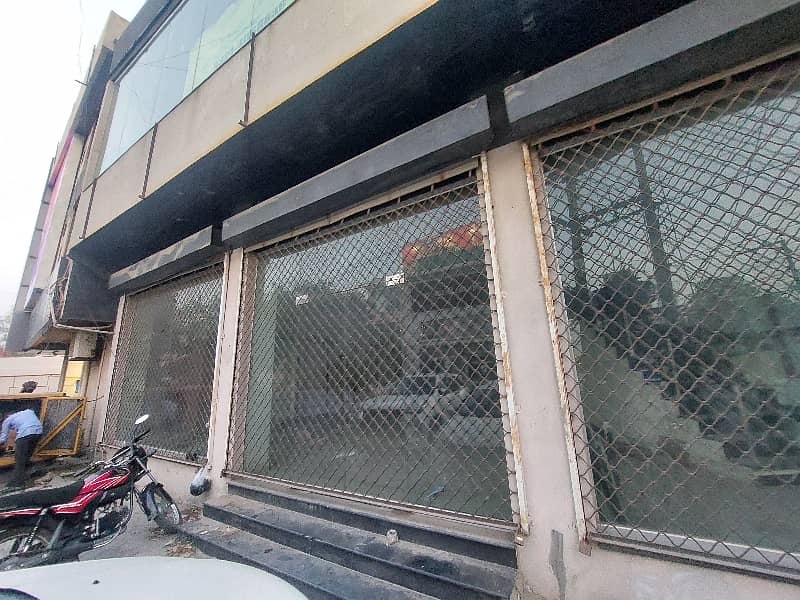 5 Marla Double-Storey Commercial Building Main Boulevard Ready To Shift And Start The Work 9