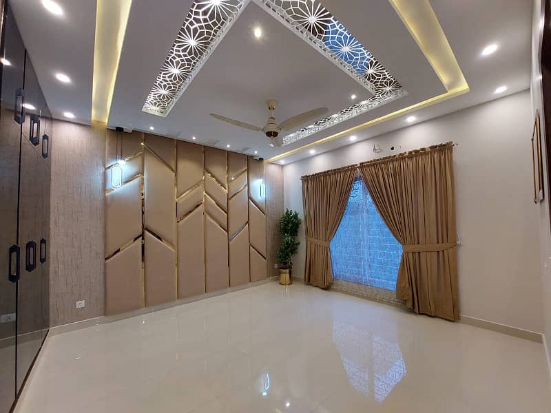 10 Marla Luxury House For Sale In Sector C, Bahria Town, Lahore 32