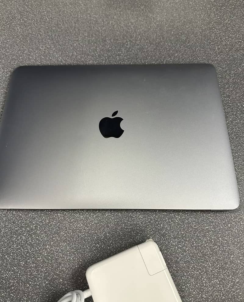 Apple MacBook 12 Inch 0