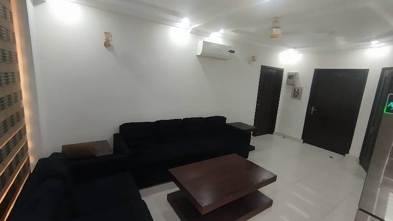 2 BED FULLY LUXURY AND FULLY FURNISH IDEAL LOCATION EXCELLENT FLAT FOR RENT IN BAHRIA TOWN LAHORE 3