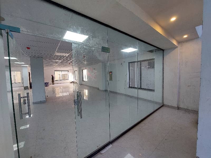 1 Kanal Brand New Commercial Floors For Rent Facing Expo Center Johar Town Lahore 0