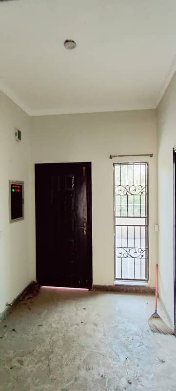 Upper portion of 12 Marla available in GECHS ph/3 model town link road lahore 14