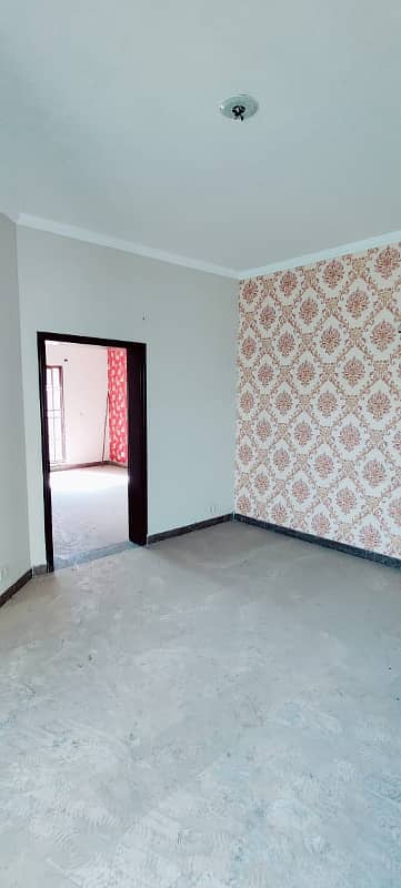 Upper portion of 12 Marla available in GECHS ph/3 model town link road lahore 15