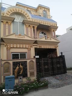 5 Marla Ideal House For Sale Gas Available In Bahria Town Lahore