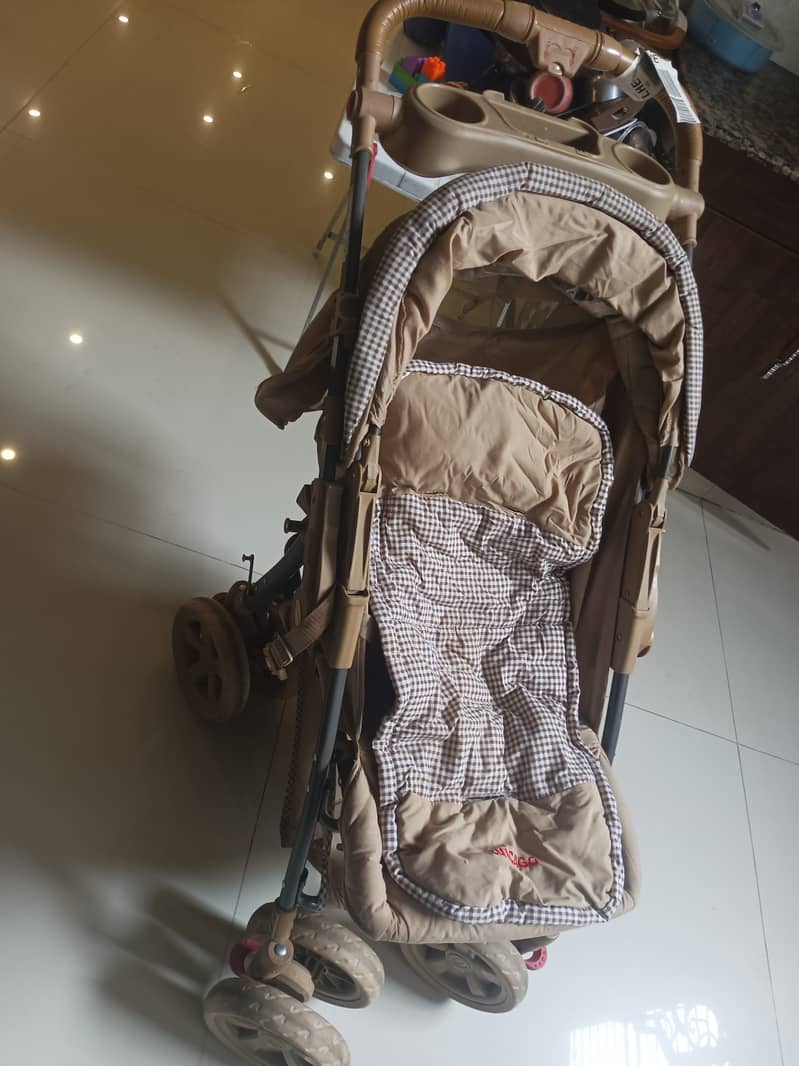 Baby stroller swings, cradle, baby bouncer voker for sale 3