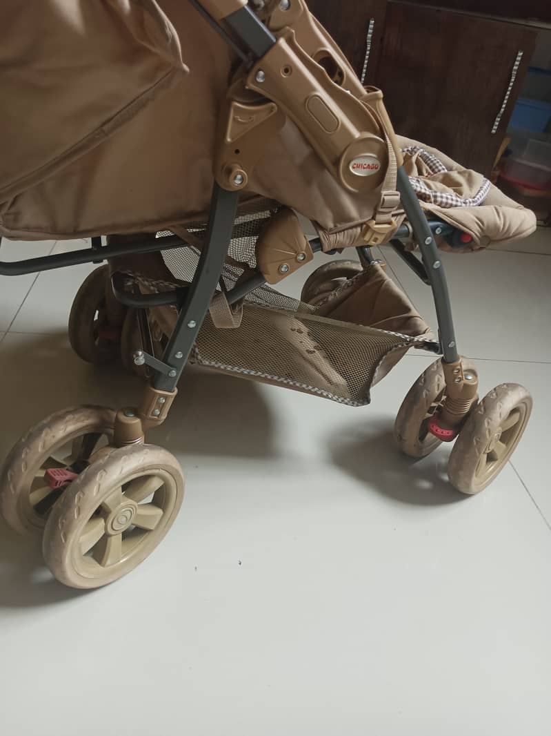 Baby stroller swings, cradle, baby bouncer voker for sale 4