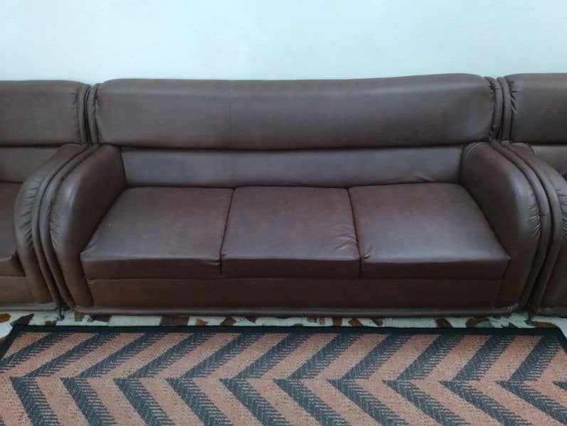 5 SEATER SOFA SET FOR SALE 3