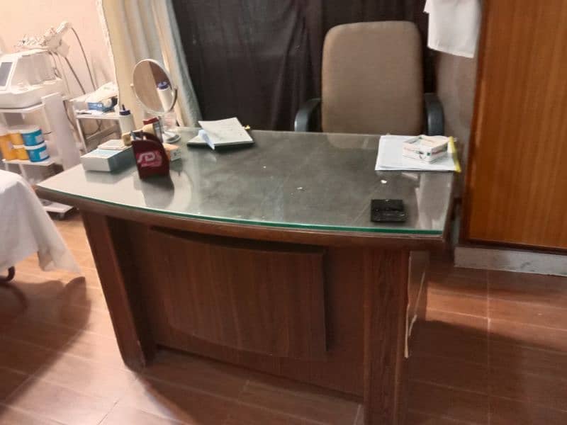 office counter & Chair 2