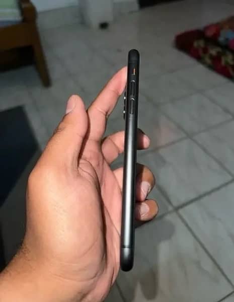 iPhone 11 (eSIm not used), Non PTA, 10/10 Scratchless condition 4