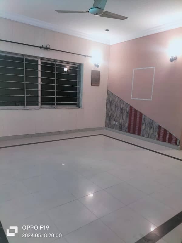 1 Kanal Lower Ground Available For Rent 6