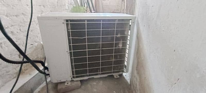 Gree Split AC 2 Ton 3