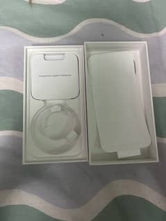 Iphone 15 box 0